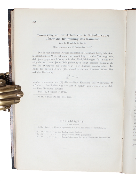 Über die Krümmung des Raumes. + Über die Möglichkeit einer Welt mit konstanter negativer Krümmung des Raumes. + (Einstein's two remarks to the first paper): Bemerkung ... + Notiz ...