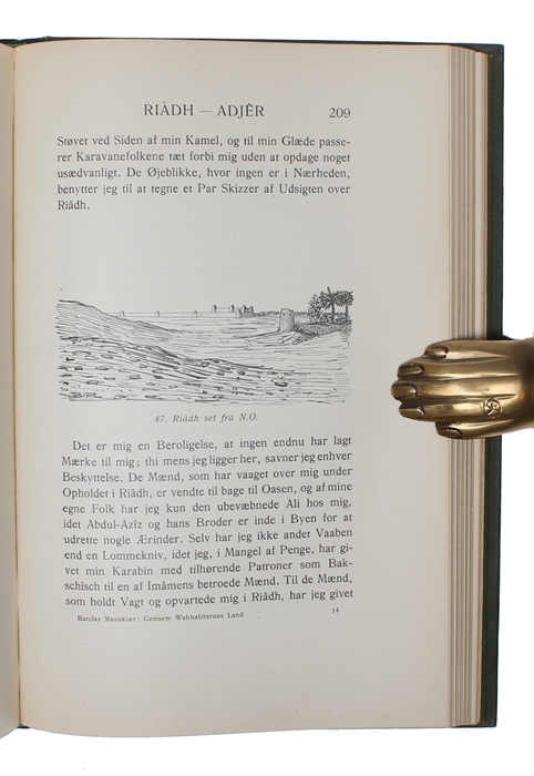 Gennem Wahhabitternes Land paa Kamelryg. Beretning om den af Det Kongelige Danske geografiske Selskab planlagte og bekostede Forskningsrejse i Øst- og Centralarabien 1912.