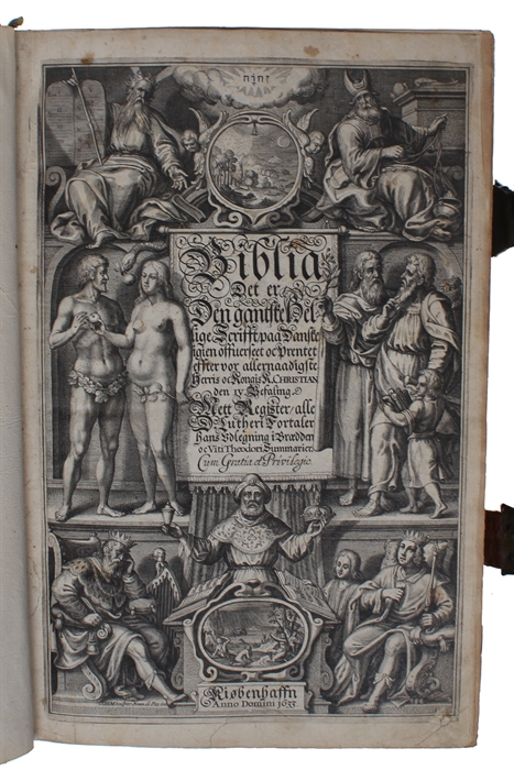 Biblia Det er Den gantske Hellige Scrifft paa Danske igien offuerseet oc Prentet effter vor allernaadigste Herris oc Kongis K. Christian den IV. Befaling. Mett Register/ alle D. Lutheri Fortaler ghans Udledning i Brædden oc Viti Theodori Summarier. Cu...