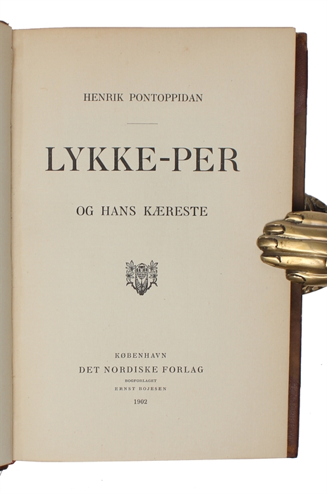 Lykke-Per. 8 Bd. (Hans Ungdom - Finder Skatten - Hans Kærlighed - I det Frememde - Hans Store Værk - Og hans Kæreste - Hans Rejse til Amerika - Hans sidste Kamp).