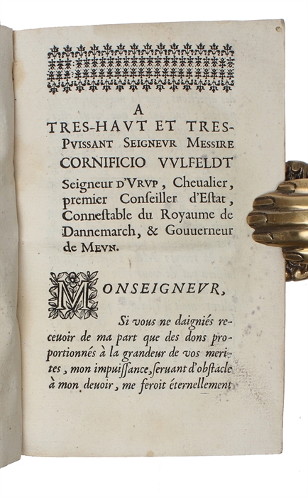 Traité succint de la trigonometrie géometrique aux triangles rectilignes sans les sinus. Par une manière générale, laquelle donne la vraye proportion, & grandeur des costés d'un triangle, soit en longitude, ou en puissance.