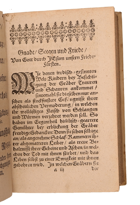 Geistlicher Kirch-Hof Vorstellende Sechshundert Lust- und Lehr-reiche Biblische Grab-Schrifften.